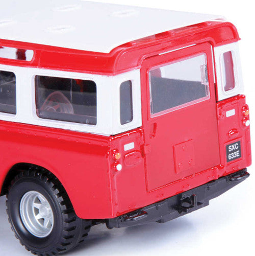 Burago 1/24 1:24 LAND ROVER SERIES 11 DIE CAST SCALE MODEL B18-22063