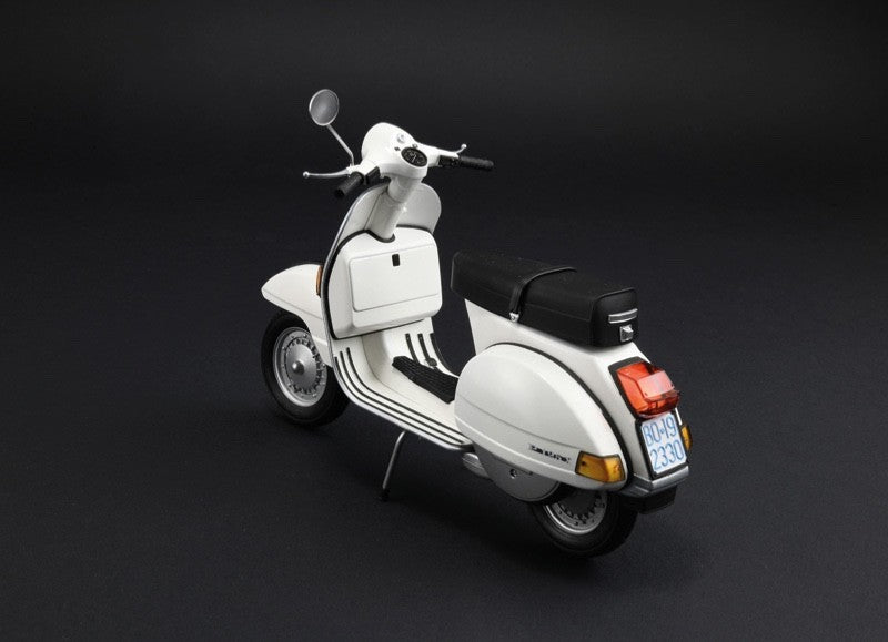 ITALERI 1;9 1/9 Piaggio Vespa PX 125/150 1978 Model Kit 4645