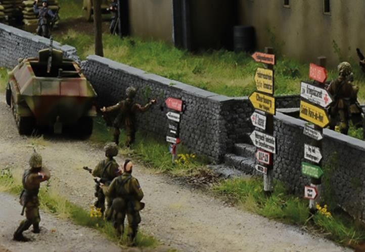 ITALERI 1:72 1/72 Battle of Normandy Sainte-Mere-Eglise MODEL SCENE KIT 6199