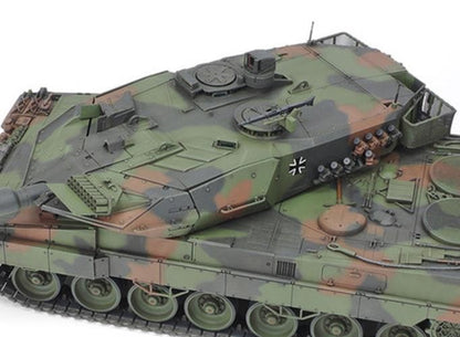 Tamiya 1/35 Leopard 2 A6 Main Battle Tank 35271 1:35 Scale model Kit