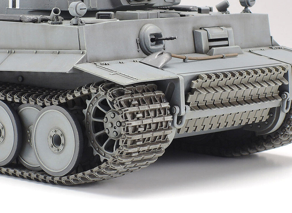 Tamiya Model Kit German Tiger I Early Production Tank 1:35 Model Kit 35216