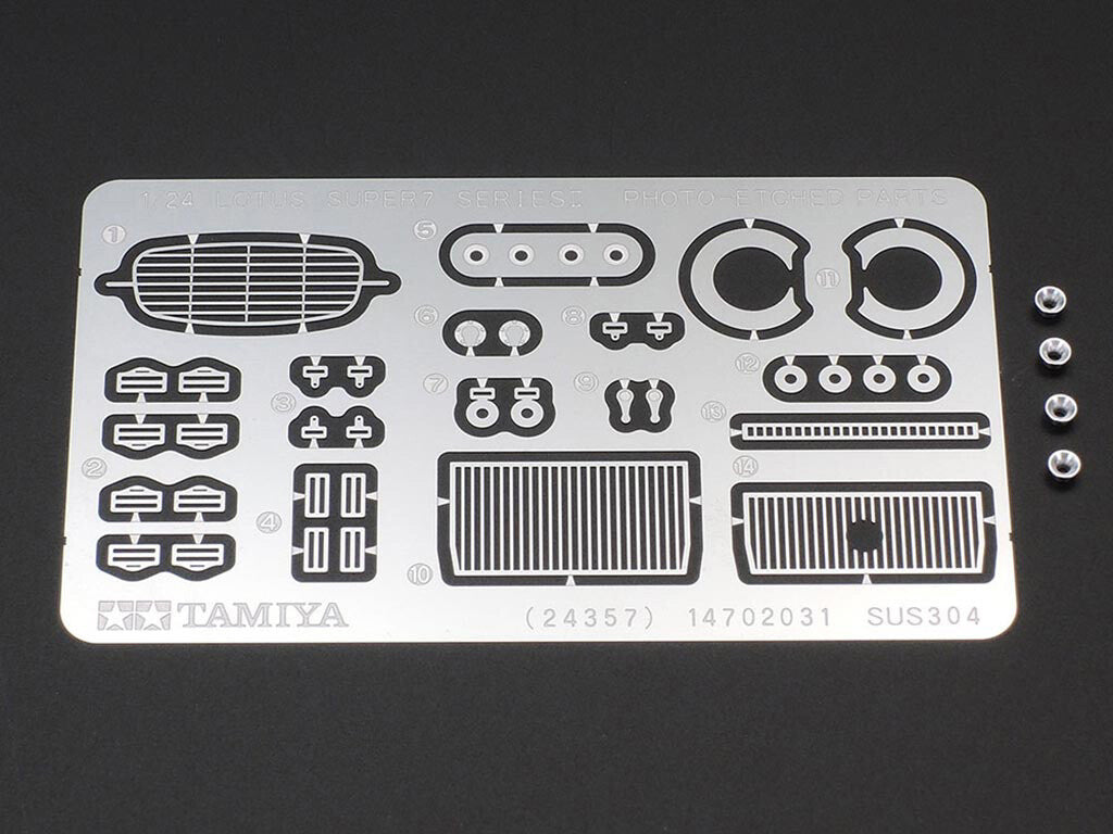 Tamiya 1/24 Lotus Super 7 Series II Model Kit 24357