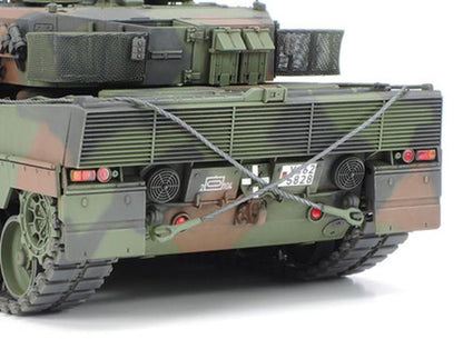 Tamiya 1/35 Leopard 2 A6 Main Battle Tank 35271 1:35 Scale model Kit