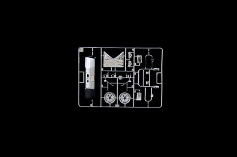 ITALERI 1:24 1/24 FREIGHTLINER FLD 120 SPECIAL SCALE MODEL KIT 3925