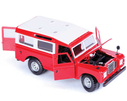 Burago 1/24 1:24 LAND ROVER SERIES 11 DIE CAST SCALE MODEL B18-22063