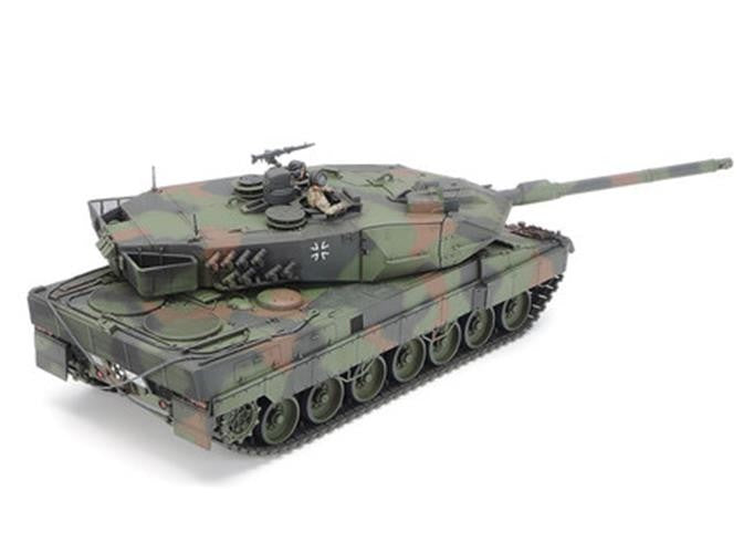Tamiya 1/35 Leopard 2 A6 Main Battle Tank 35271 1:35 Scale model Kit
