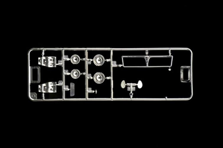 ITALERI 1:12 1/12 Lancia Delta HF Integrale MODEL CAR KIT 4709