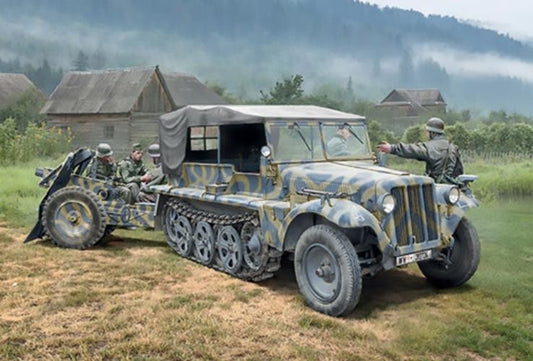 ITALERI 1/35 1:35 SD KFZ 10 Demag with LE IG18 & Crew 6595
