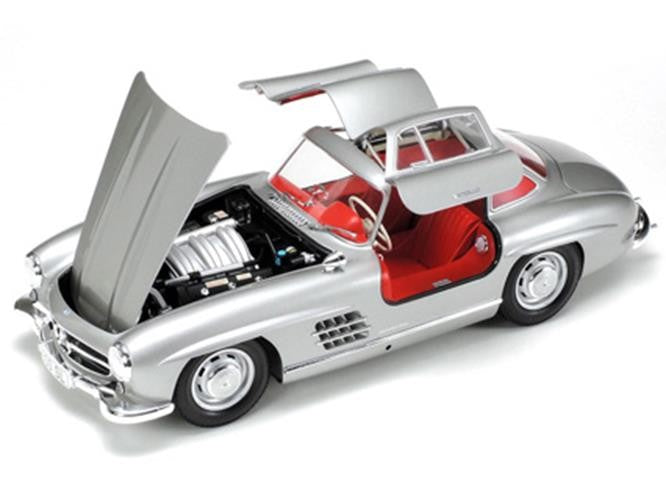 Tamiya Model Kit 1:24 1/24 Mercedes-Benz 300 SL SCALE MODEL KIT 24338