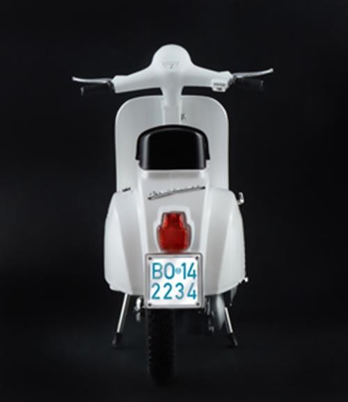 ITALERI 1;9 VESPA 125 PRIMAVERA MODEL KIT 4633
