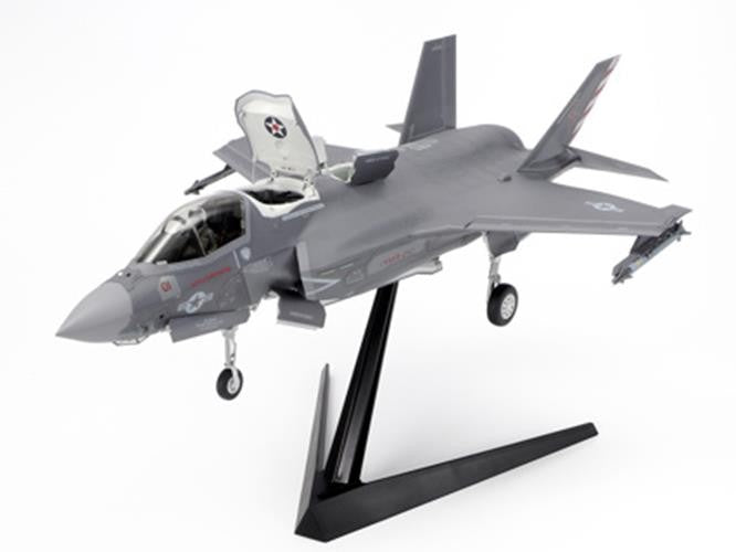 Tamiya 1/48 1:48 F-35B Lightning II SCALE MODEL KIT 61125