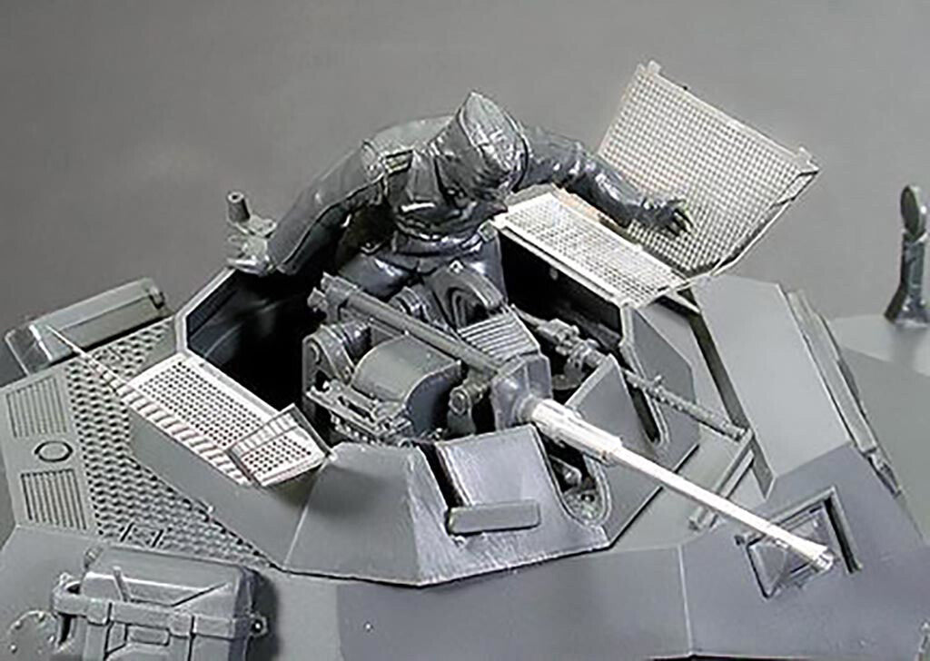 Tamiya Model Kit Sd.KFz.222 Leichter Panzerspahwagen Vehicle Model Kit 35270