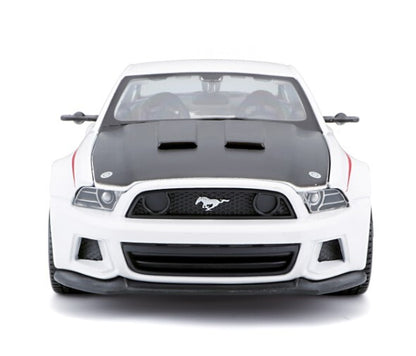 Maisto 1:24 1/24 2014 Ford Mustang GT Street Racer Diecast Model Car M31506